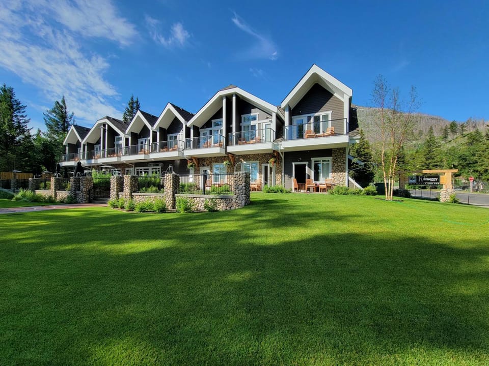 Kilmorey Lodge Hotel in Alberta
