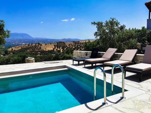 Golden Days villas Hotel in Crete