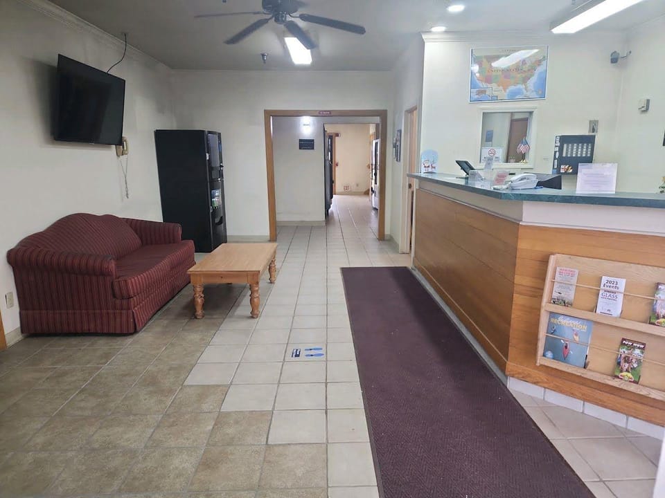 Motel 6 Portland, IN Hotel in Indiana