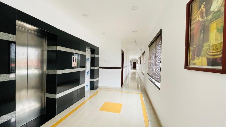 Half Moon Residency Hotel in Kozhikode