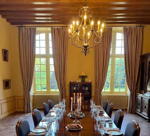 24H LE MANS Chateau de Lauresse chambres d'hotes Luxe Hotel in Centre-Val de Loire