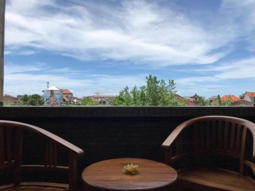 THEY OENK - GEK MANIK HOMESTAY Hotel in North Kuta
