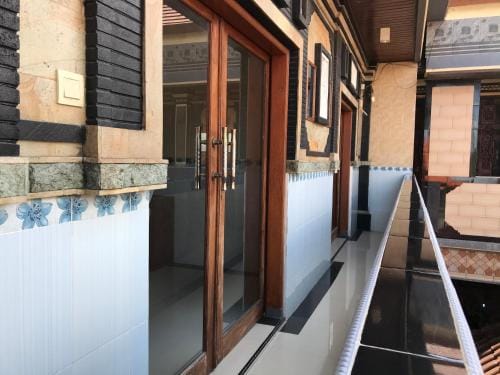 THEY OENK - GEK MANIK HOMESTAY Hotel in North Kuta