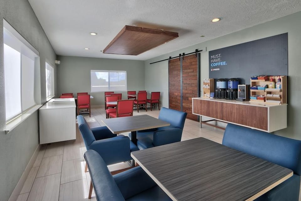 Holiday Inn Express - Balloon Fiesta Park by IHG Hotel in Rio Rancho