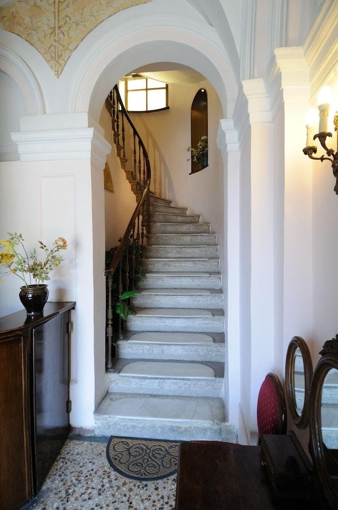 Konstantinoupolis Hotel - Adults friendly Hotel in Corfu