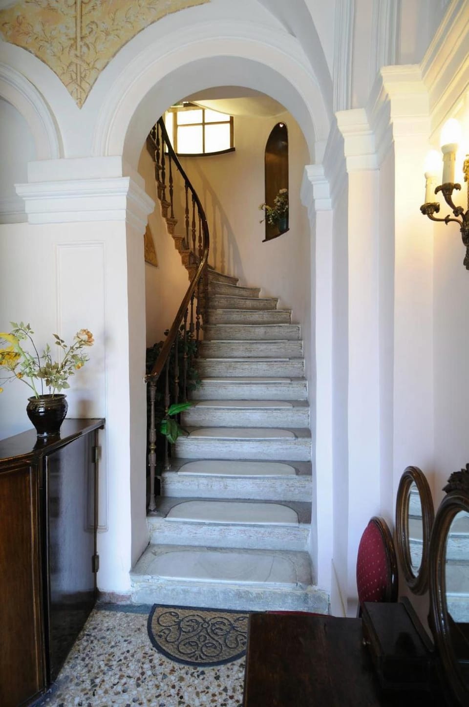 Konstantinoupolis Hotel - Adults friendly Hotel in Corfu