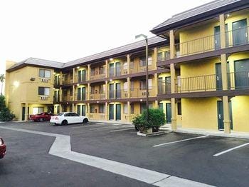 Simply Home Inn & Suites Hotel in Riverside