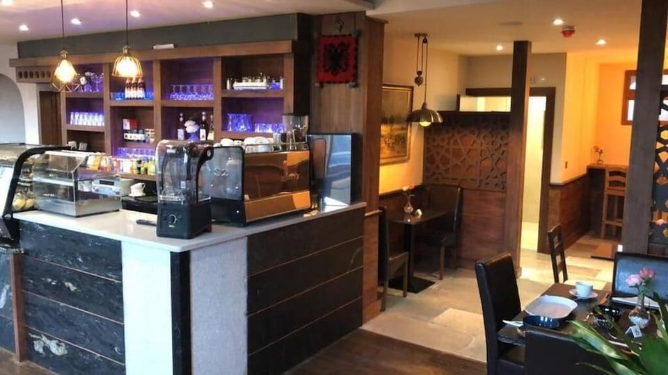 Eagle Hotel Hotel in Luton