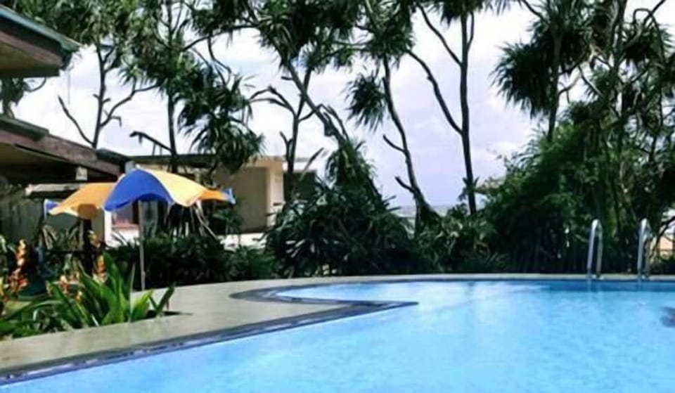 Green Shadows Beach Hotel Hotel in Wadduwa