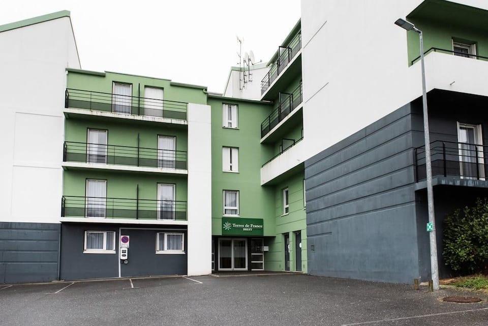 Terres de France - Appart-Hotel - Brest Hotel in Brest