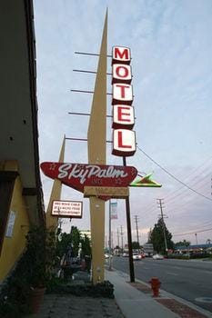 Sky Palm Motel Hotel in Orange