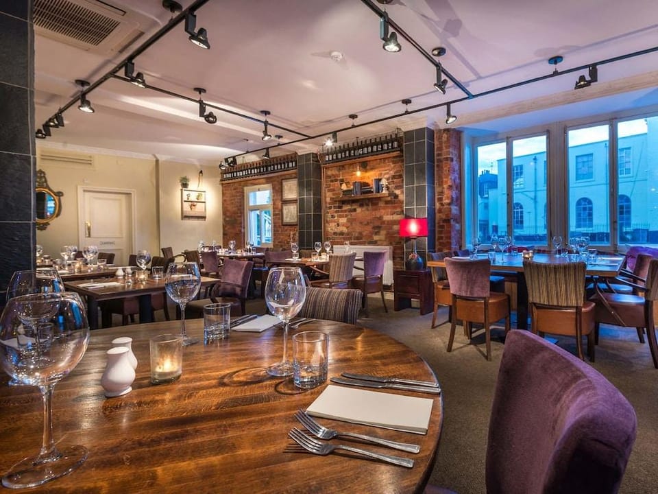 The White Hart Hotel Hotel in Boston