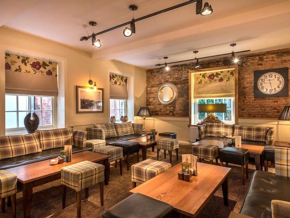 The White Hart Hotel Hotel in Boston