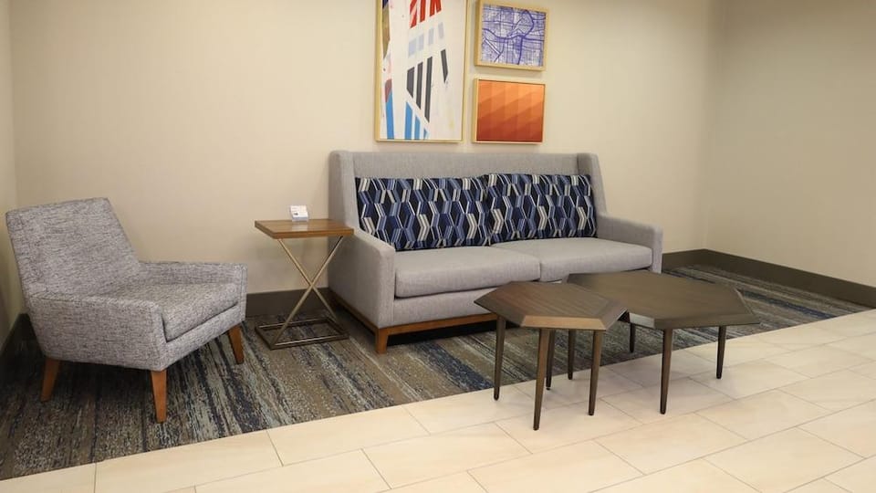 Holiday Inn Express Hotel & Suites Vancouver Mall by IHG Hotel in Vancouver