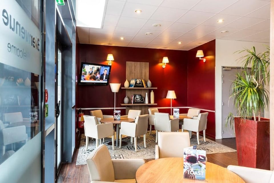 Campanile Paris Ouest - Clamart  Vlizy Hotel in Île-de-France