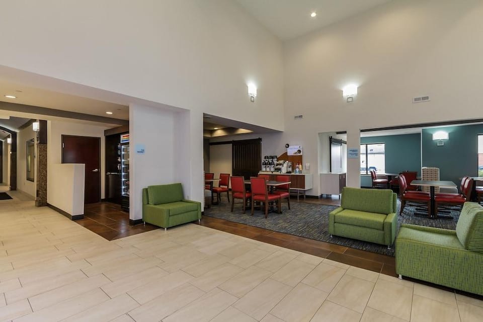 Holiday Inn Express Hotel & Suites South Bend by IHG Hotel in Roseland