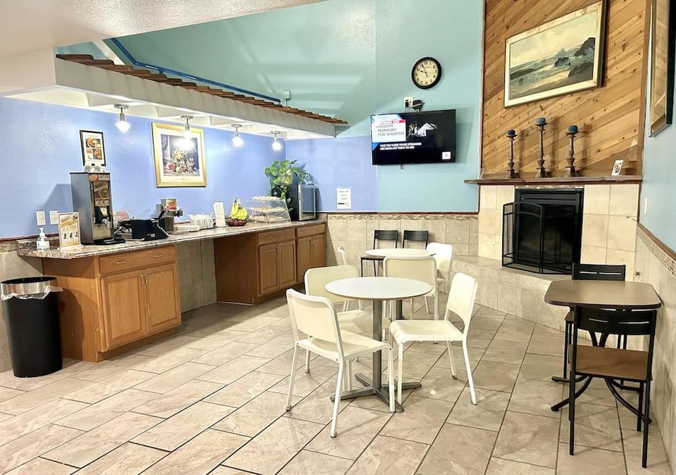 Marina Inn Hotel in Des Moines