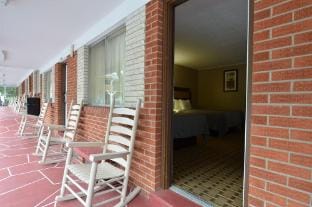Travelowe s Motel Hotel in Maggie Valley