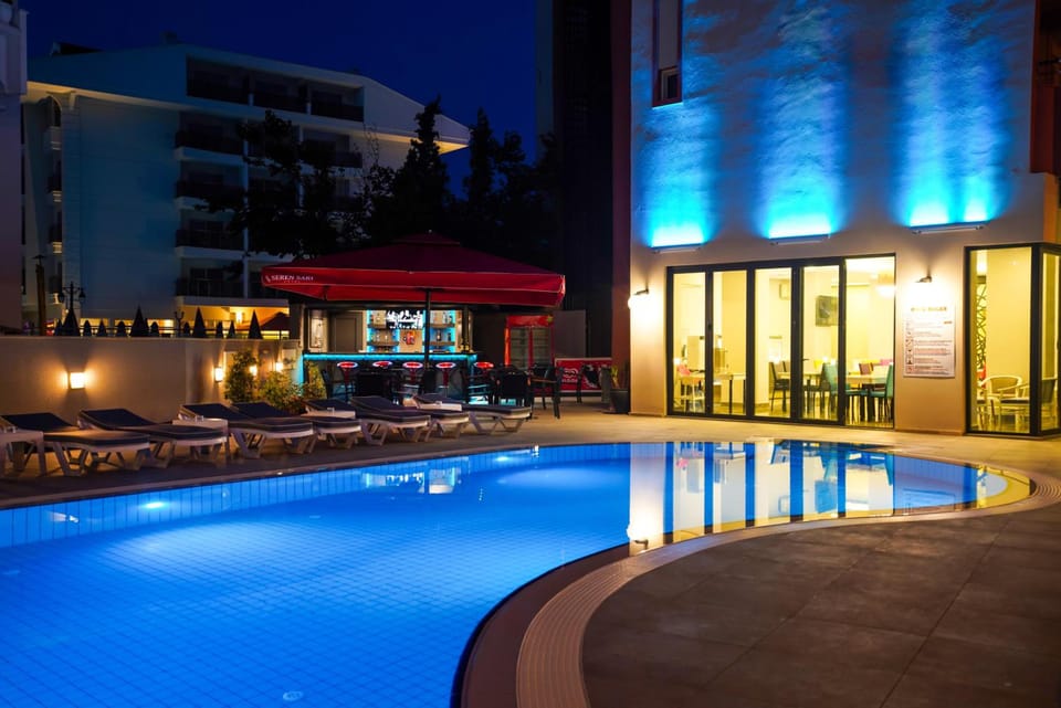 Swimming pool