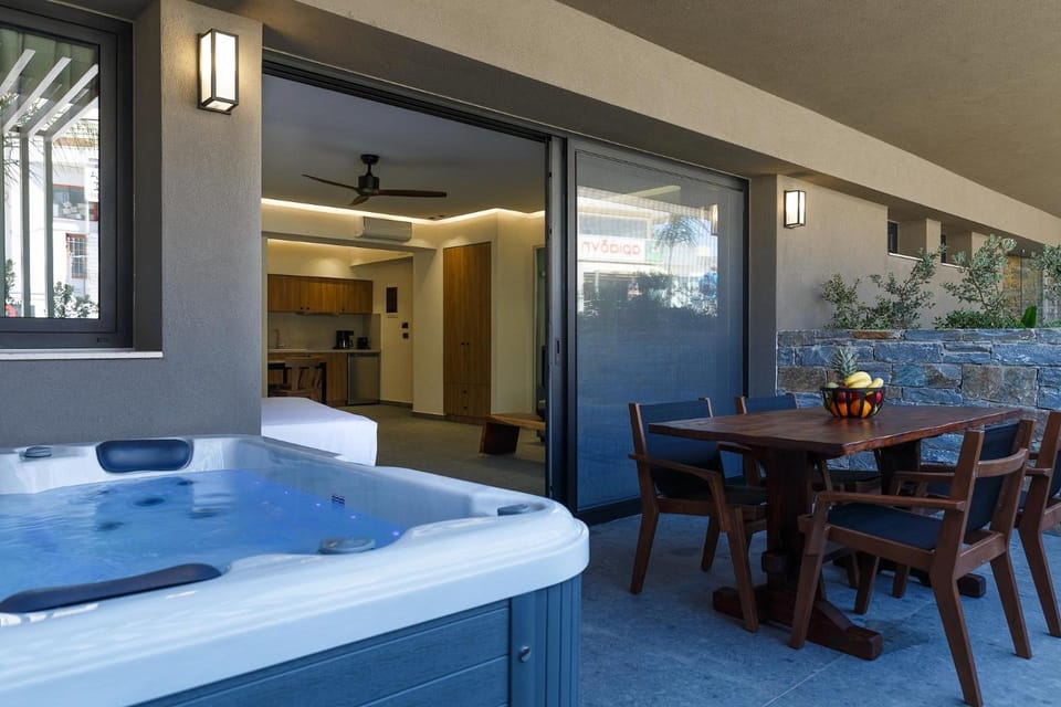 Utopia Luxury Suites Hotel in Rethymno