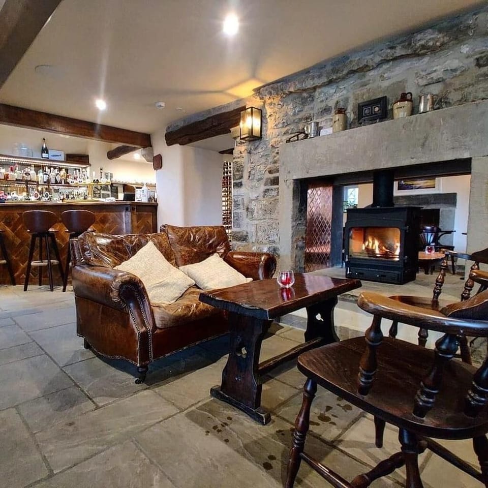 The blind bull Hotel in High Peak District