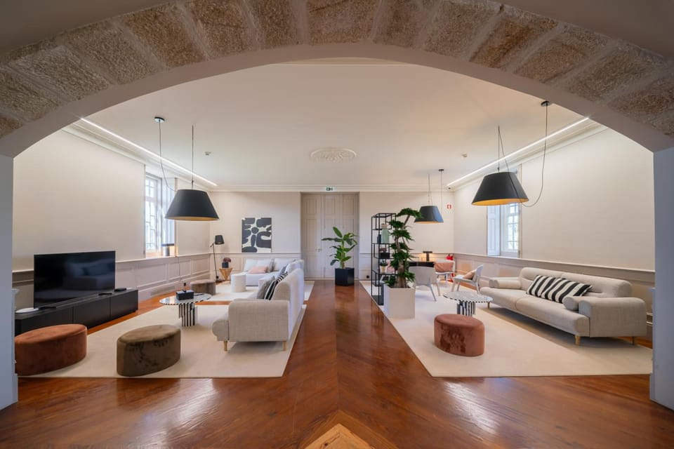 Shared lounge/TV area