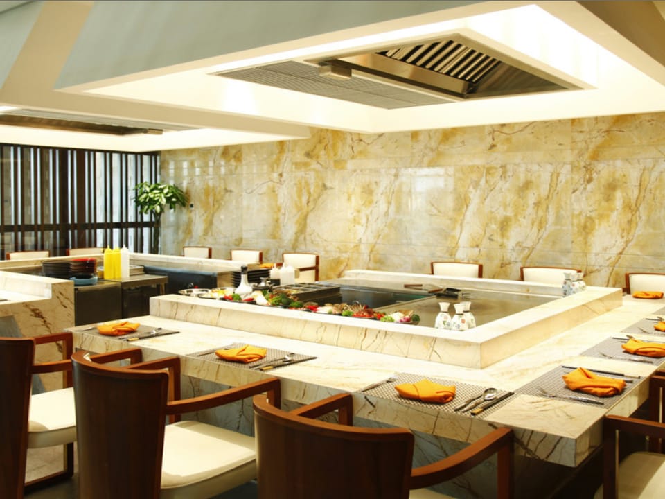 Howard Johnson by Wyndham Sunshine Plaza Ningbo Hotel in Zhejiang
