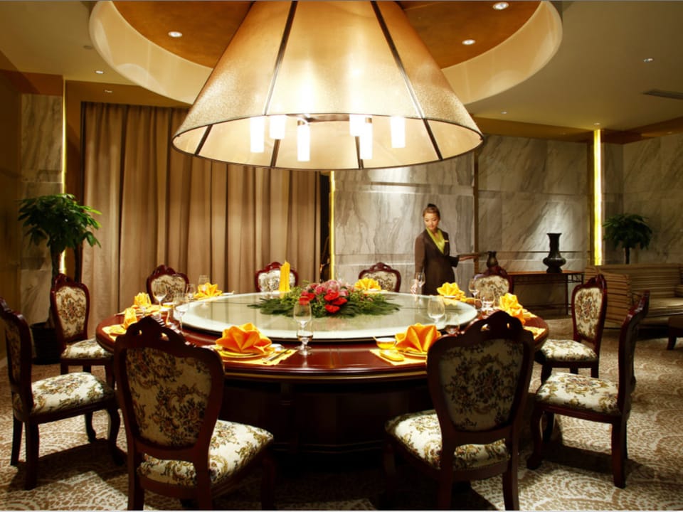 Howard Johnson by Wyndham Sunshine Plaza Ningbo Hotel in Zhejiang