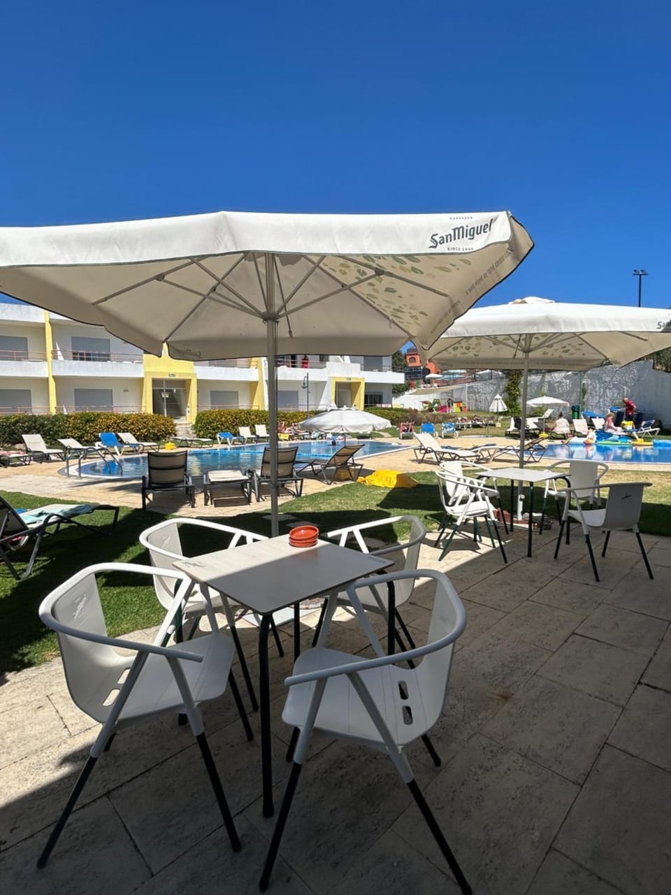 Apartamentos Santa Teresinha Apartment hotel in Alvor