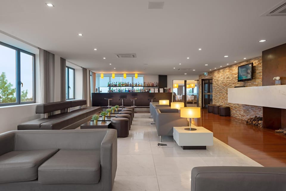 Bar/lounge