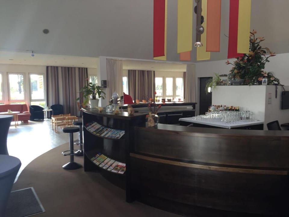 Bar/lounge