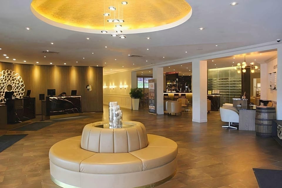 Living Stone Golf Resort Hotel in Collingwood
