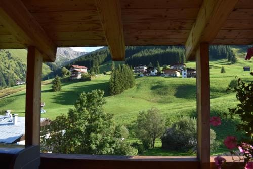 Aparthotels Berwang / Haus Wiesengrund Hotel in Tyrol