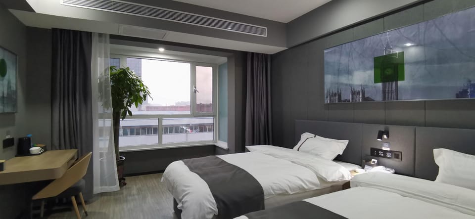 Thank Hotel Inner Mongolia Hohhot Saihan District Rainbow City Beijing No. 4 Middle School Hotel in China