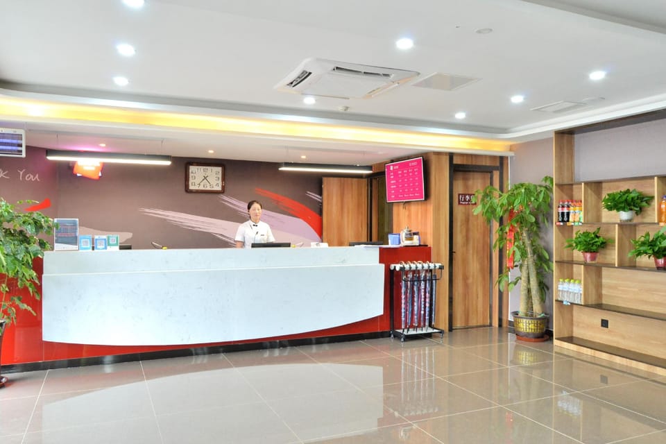 Thank Hotel Shandong Jinan Tianqiao District Jiqi Road High-speed Railway Station Convention Center Hotel in Shandong