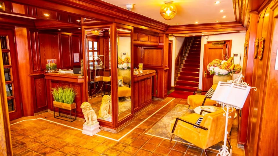 Hotel Lowen-Weinstube Hotel in Meersburg
