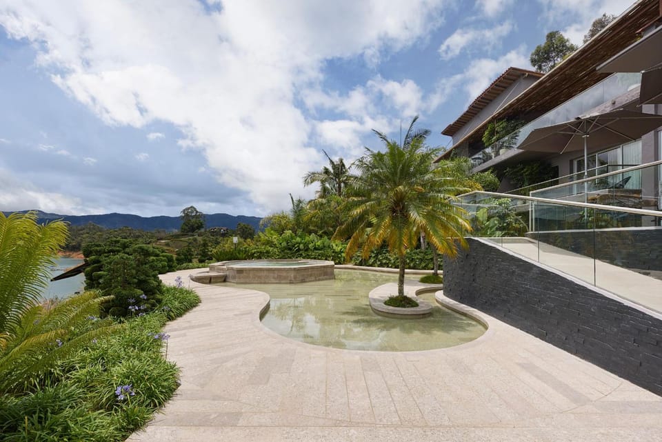 Tau House Hotel in Antioquia