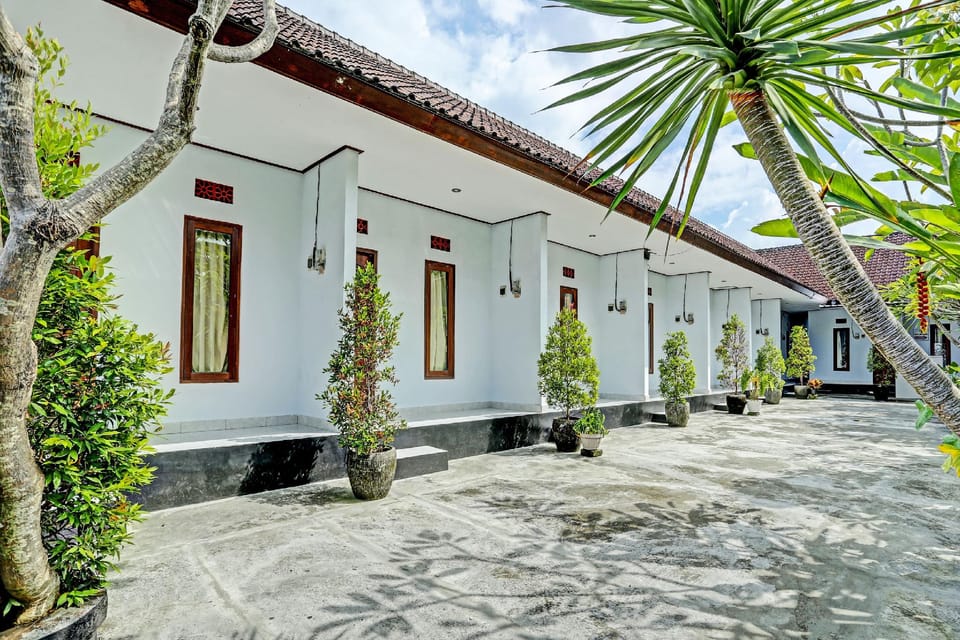 SPOT ON 91197 Pondok Rahayu Hotel in North Kuta