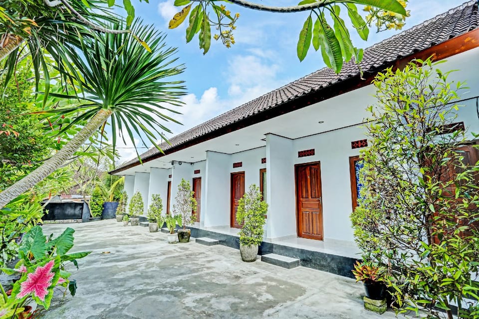 SPOT ON 91197 Pondok Rahayu Hotel in North Kuta