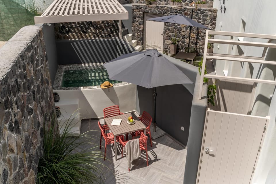 Wine and Yard Caves Hotel in Santorini