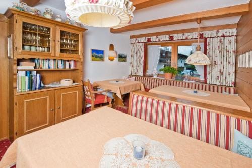 Hotel - Pension Fortuna Hotel in Lech