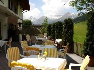 Hotel Hartenfels Hotel in Lech