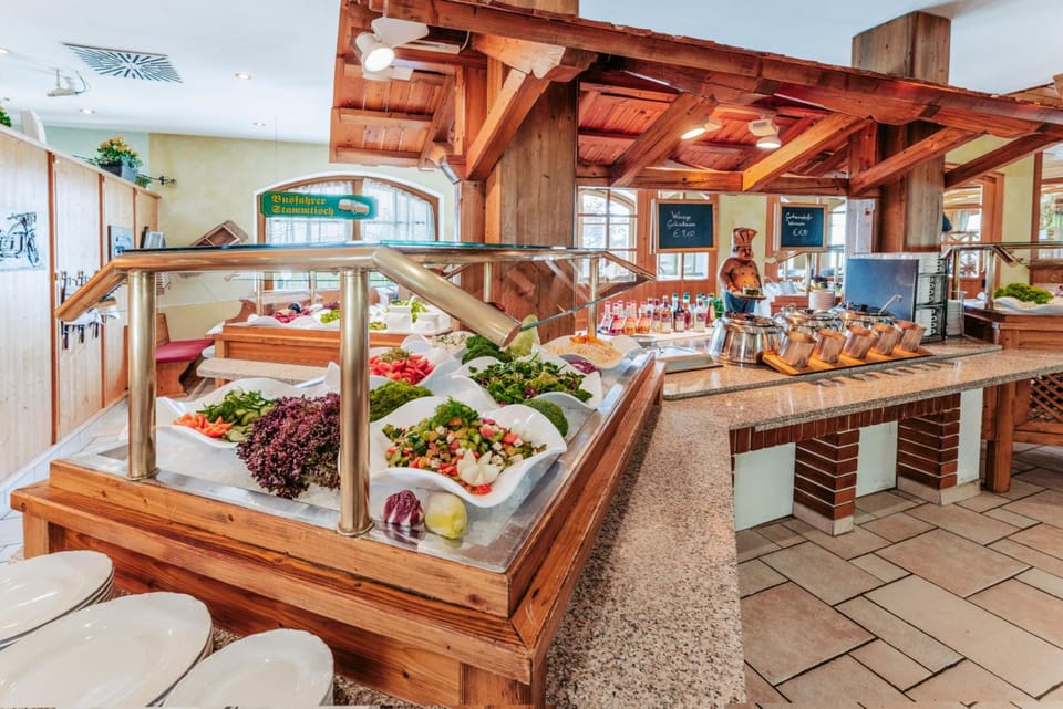 Oldtimer Motorhotel Guntramsdorf Hotel in Austria
