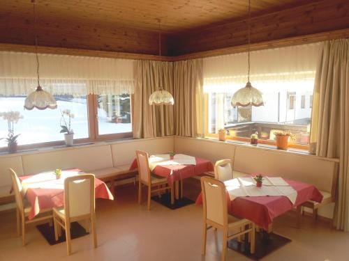 Haus Hubertus Hotel in Tyrol