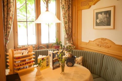 Pension Iris Hotel in Lech