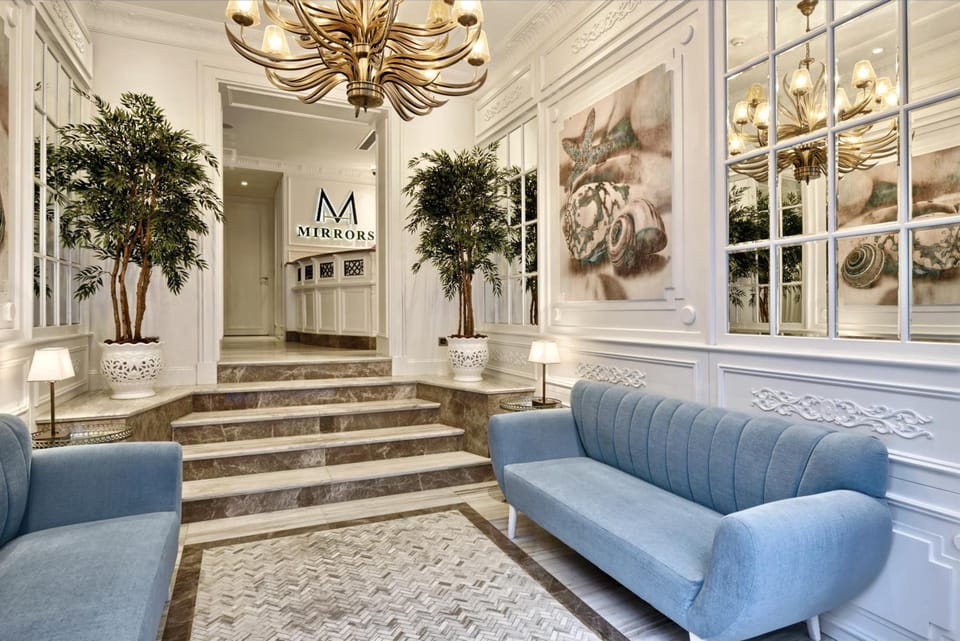 Mirrors Hotel Istanbul Taksim City Center Hotel in Istanbul