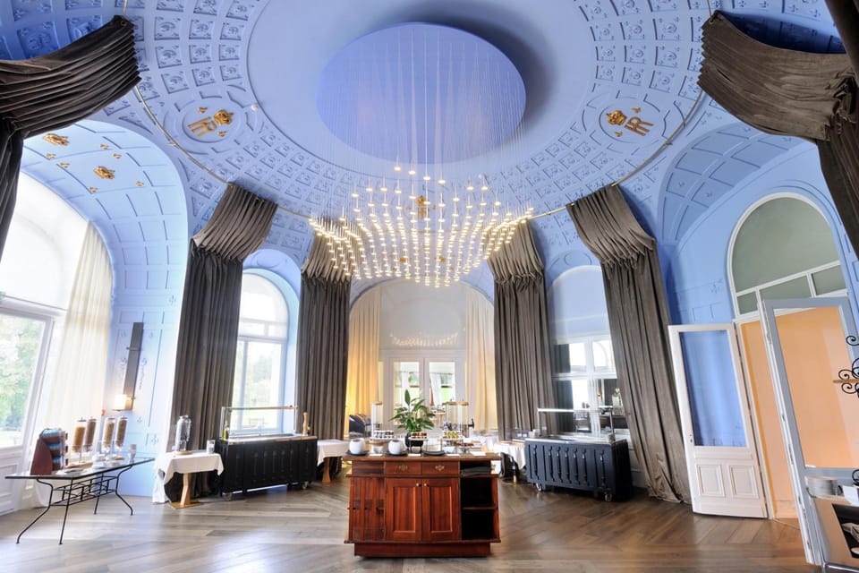Hotel Royal Hotel in Évian-les-Bains