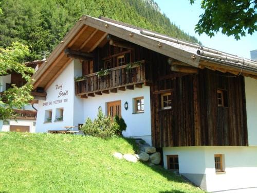 Garni Mathonerhof Hotel in Saint Anton am Arlberg