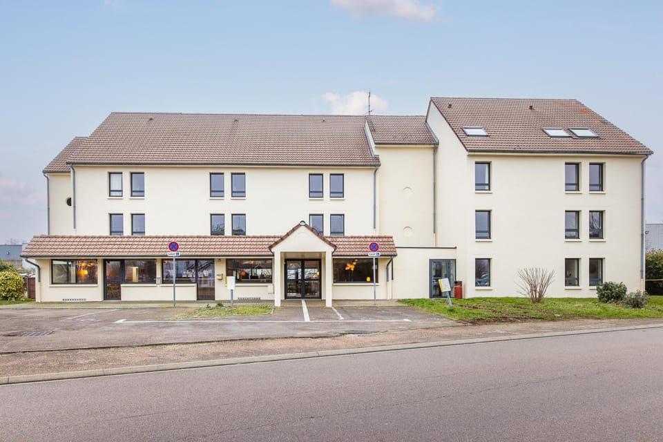 Hotel Bhoma Troyes Hotel in Bourgogne-Franche-Comté