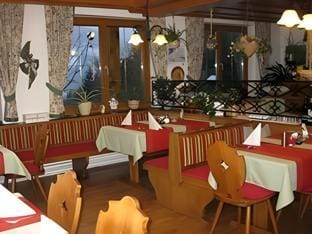 Pension Vorberghof- Bauernhofurlaub Hotel in Schladming